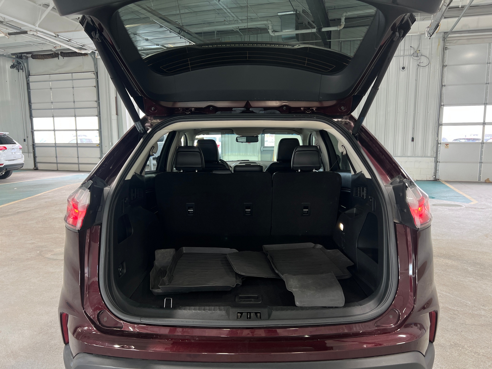 Thumbnail: 2020 Ford Edge - 6