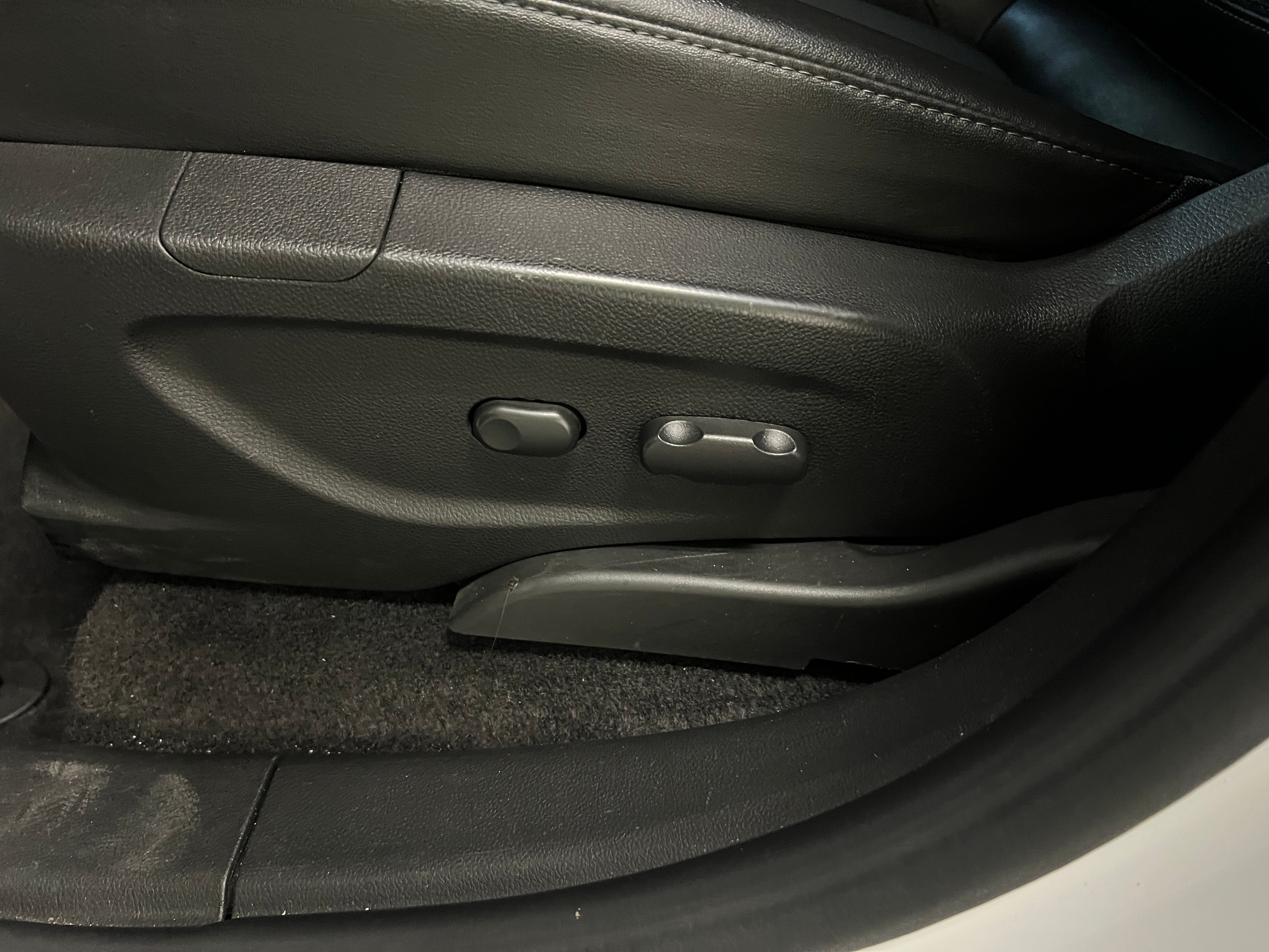 Used 2019 Buick Encore Preferred with VIN KL4CJASB1KB806123 for sale in Oak Creek, WI