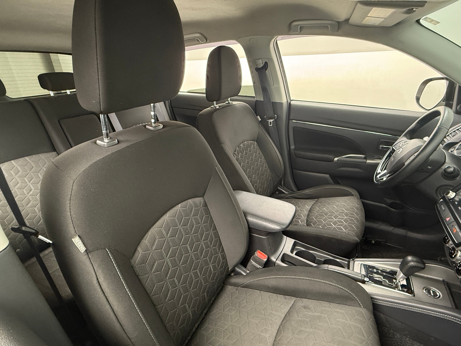 Thumbnail: 2021 Mitsubishi Outlander Sport - 2