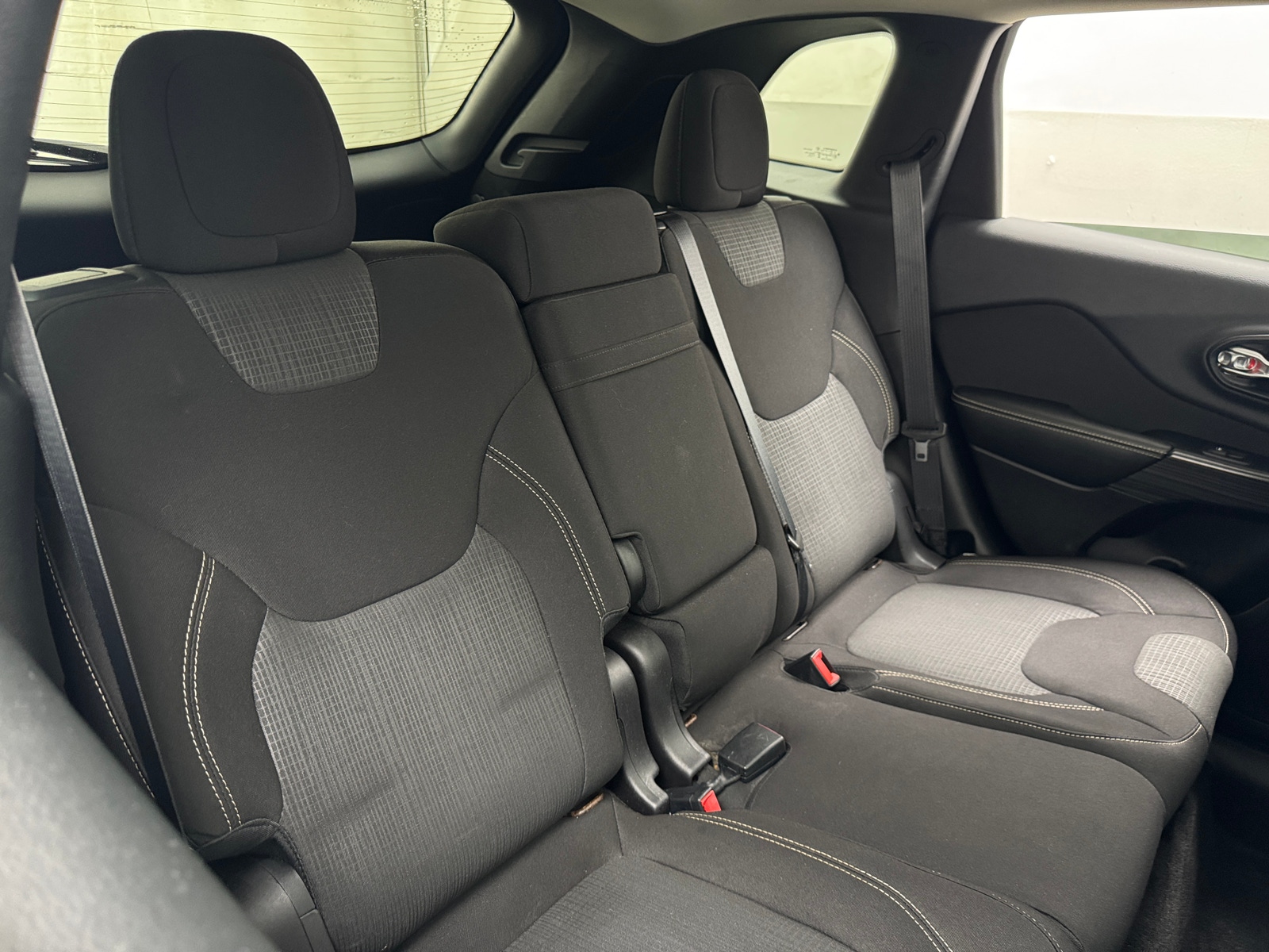 Thumbnail: 2015 Jeep Cherokee - 6