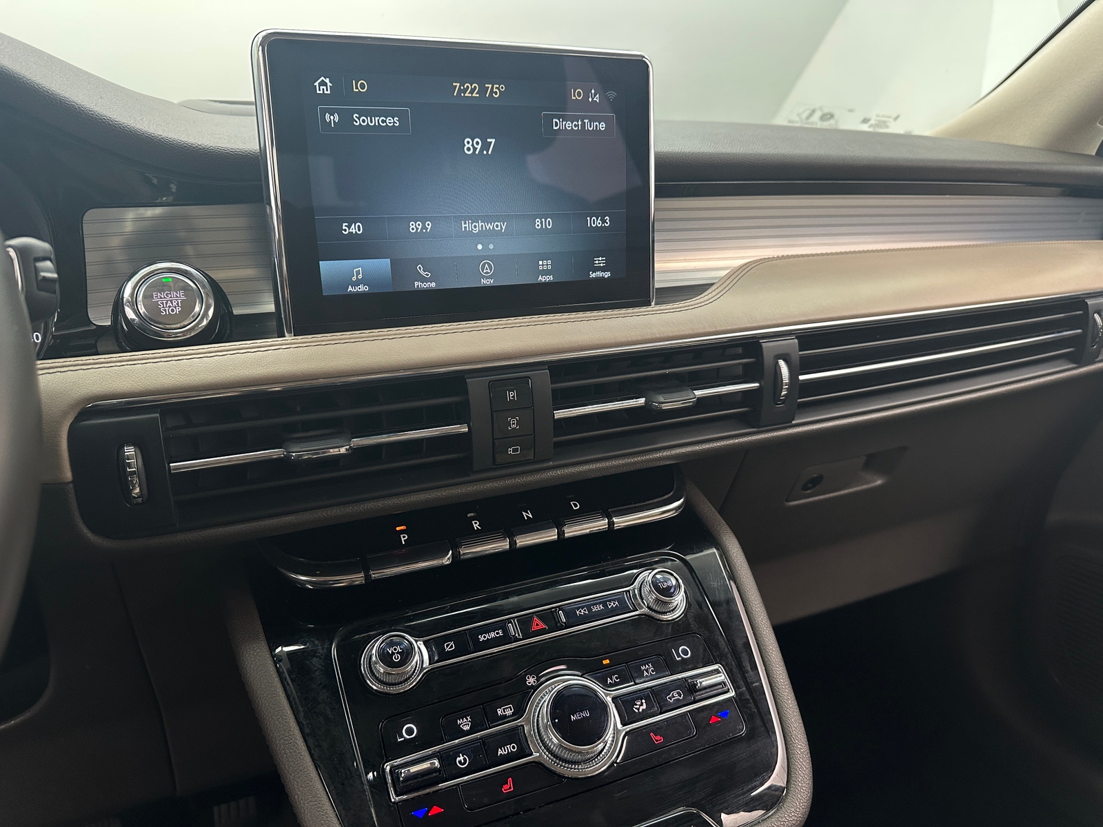 Thumbnail: 2020 Lincoln Corsair - 3