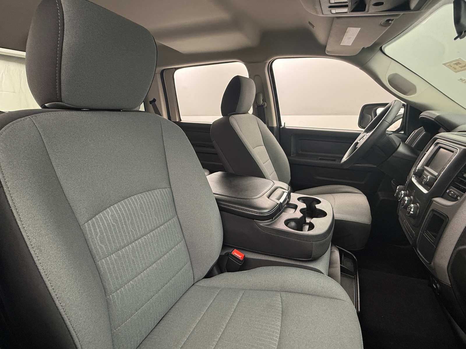 Thumbnail: 2022 RAM 1500 Classic - 2