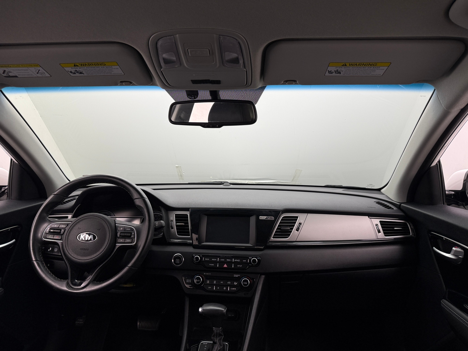 Thumbnail: 2018 Kia Niro - 3