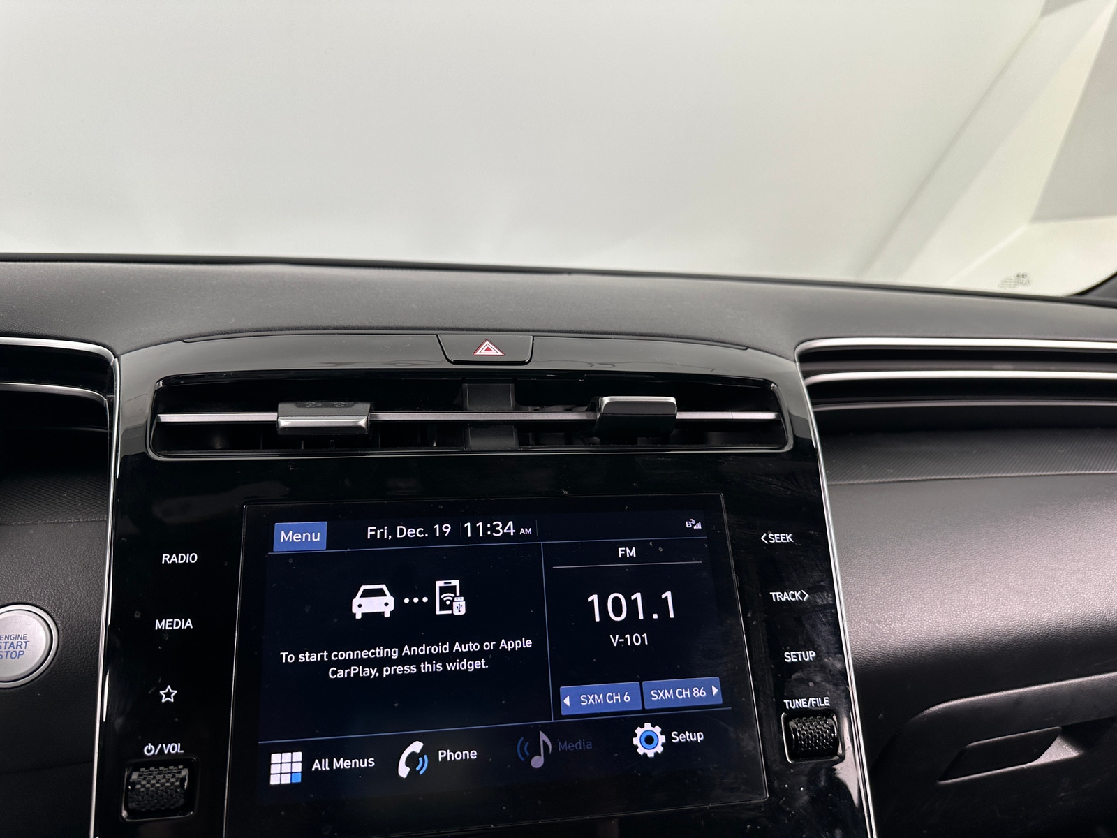 Thumbnail: 2023 Hyundai Santa Cruz - 4