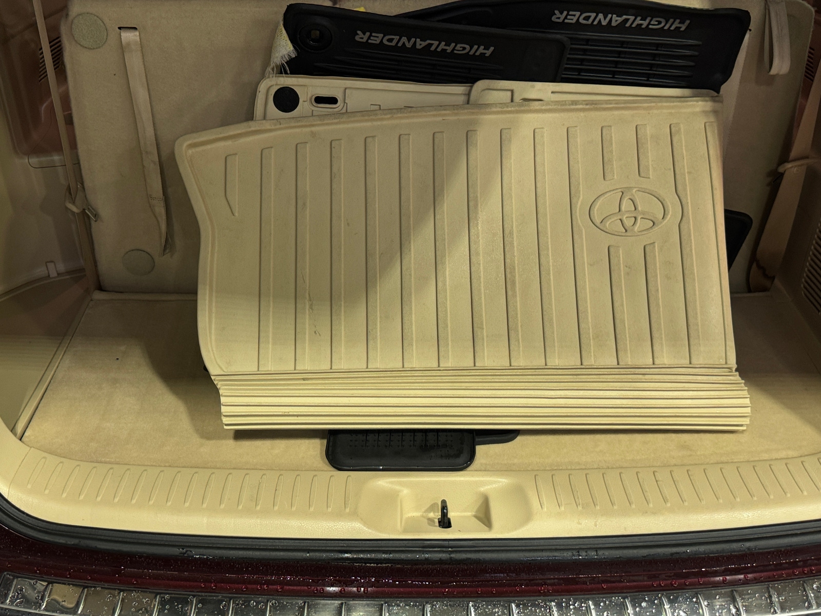 Thumbnail: 2016 Toyota Highlander - 6