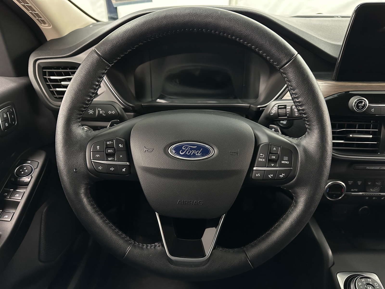 Thumbnail: 2020 Ford Escape - 4