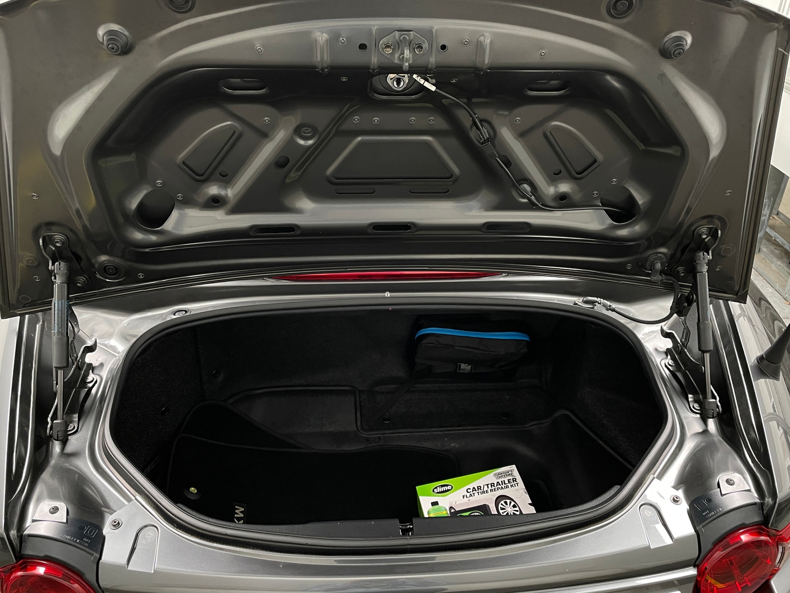 Thumbnail: 2020 Mazda MX-5 Miata - 5