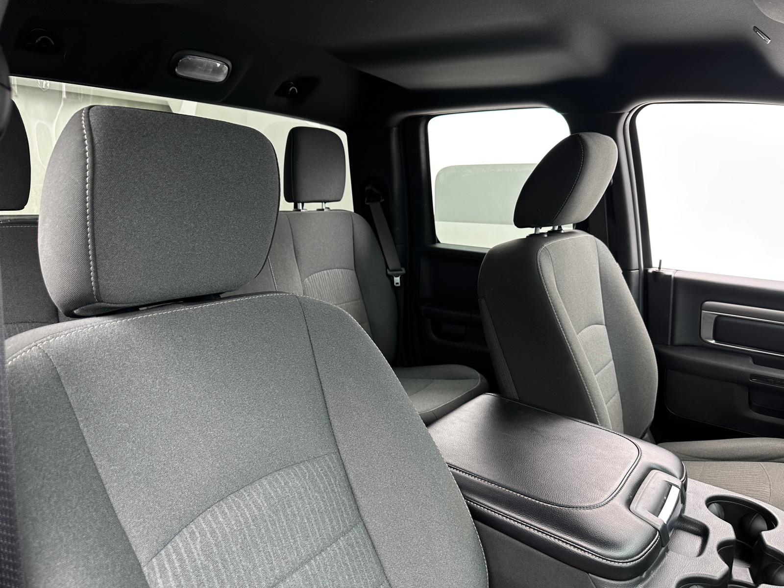 Thumbnail: 2022 RAM 1500 Classic - 2