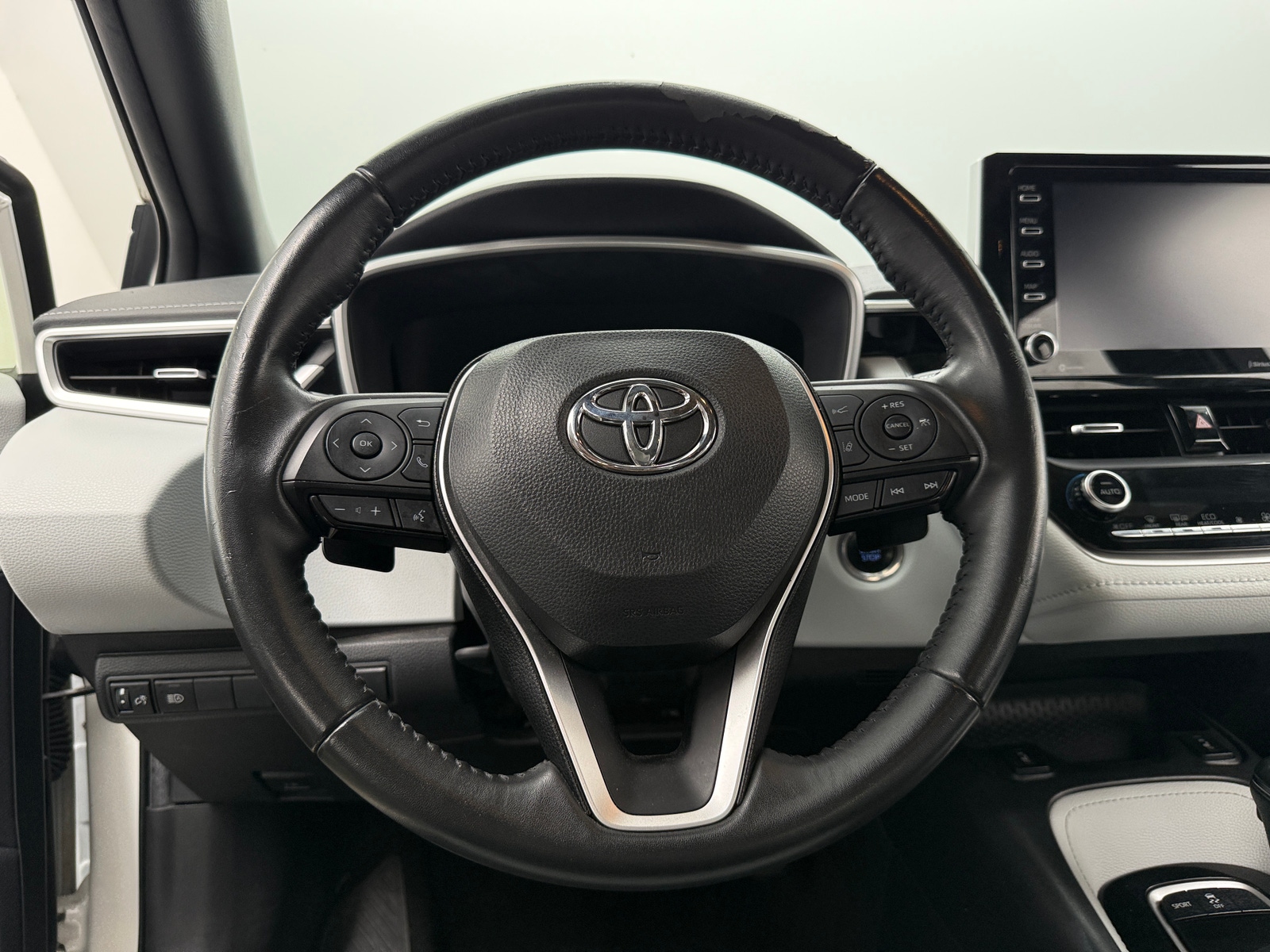 Thumbnail: 2022 Toyota Corolla - 4