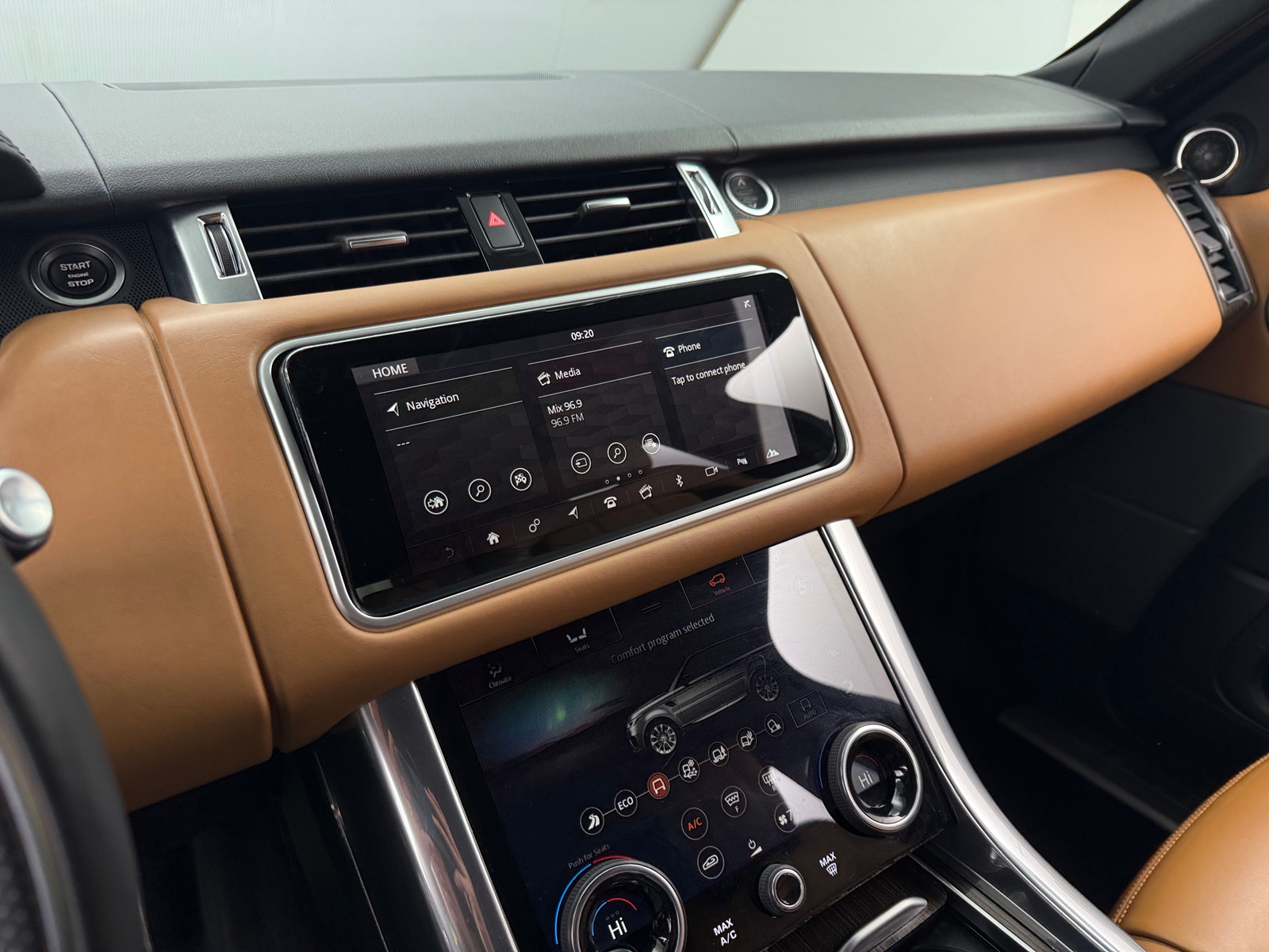 Thumbnail: 2018 Land Rover Range Rover Sport - 3