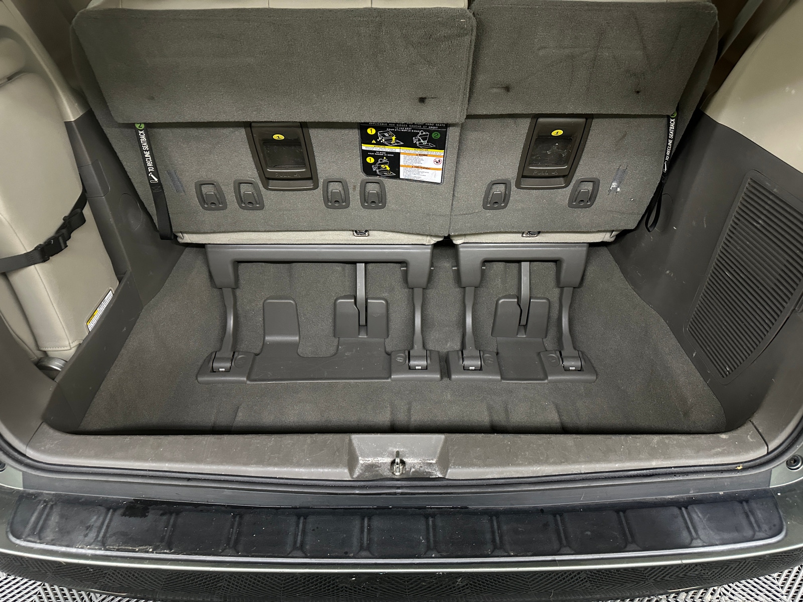 Thumbnail: 2020 Toyota Sienna - 6