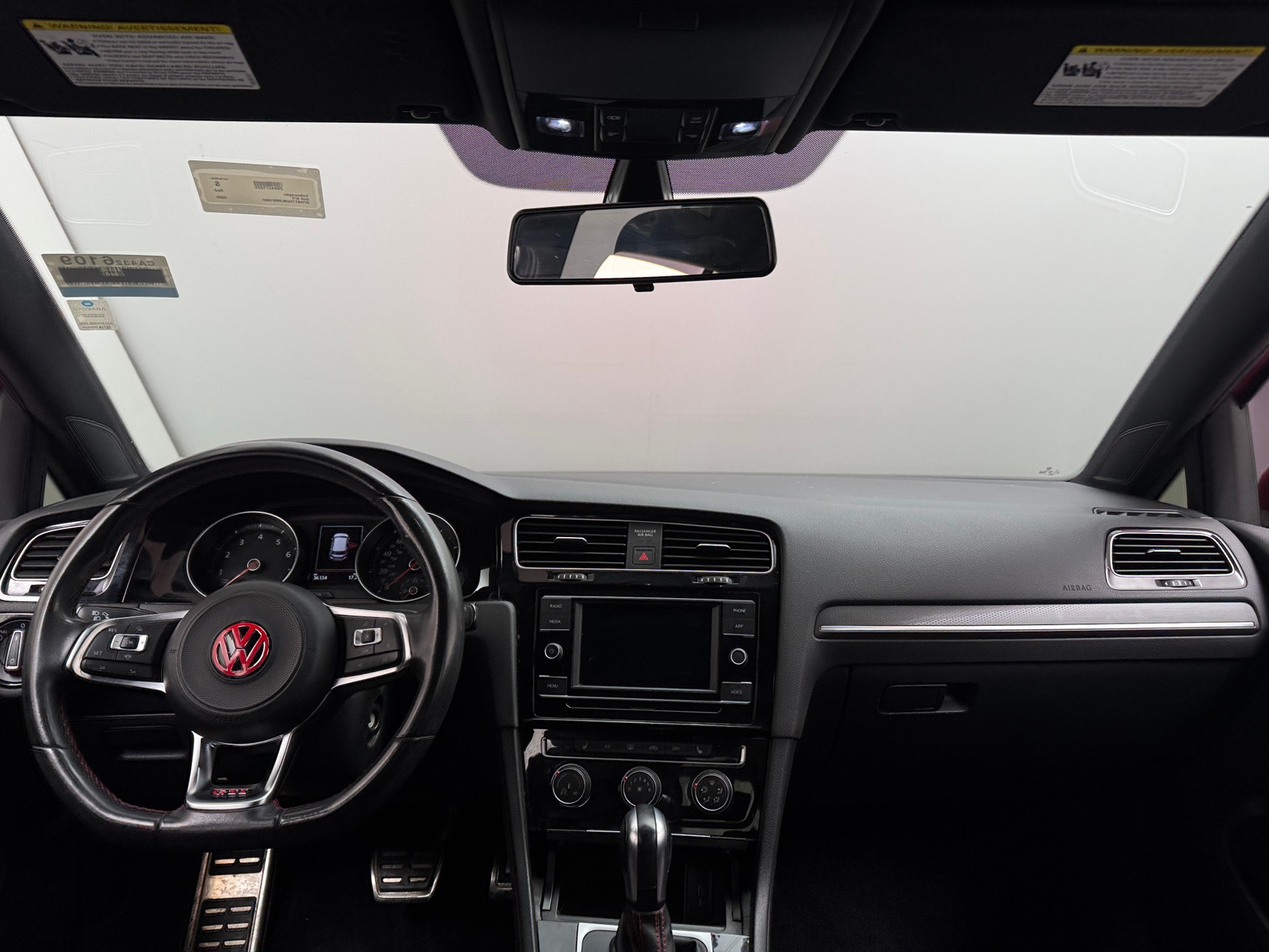 Thumbnail: 2020 Volkswagen Golf - 3