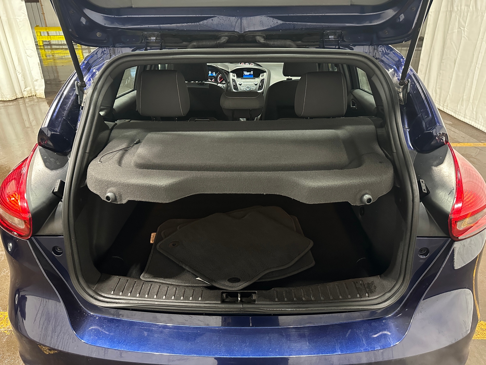 Thumbnail: 2017 Ford Focus - 7