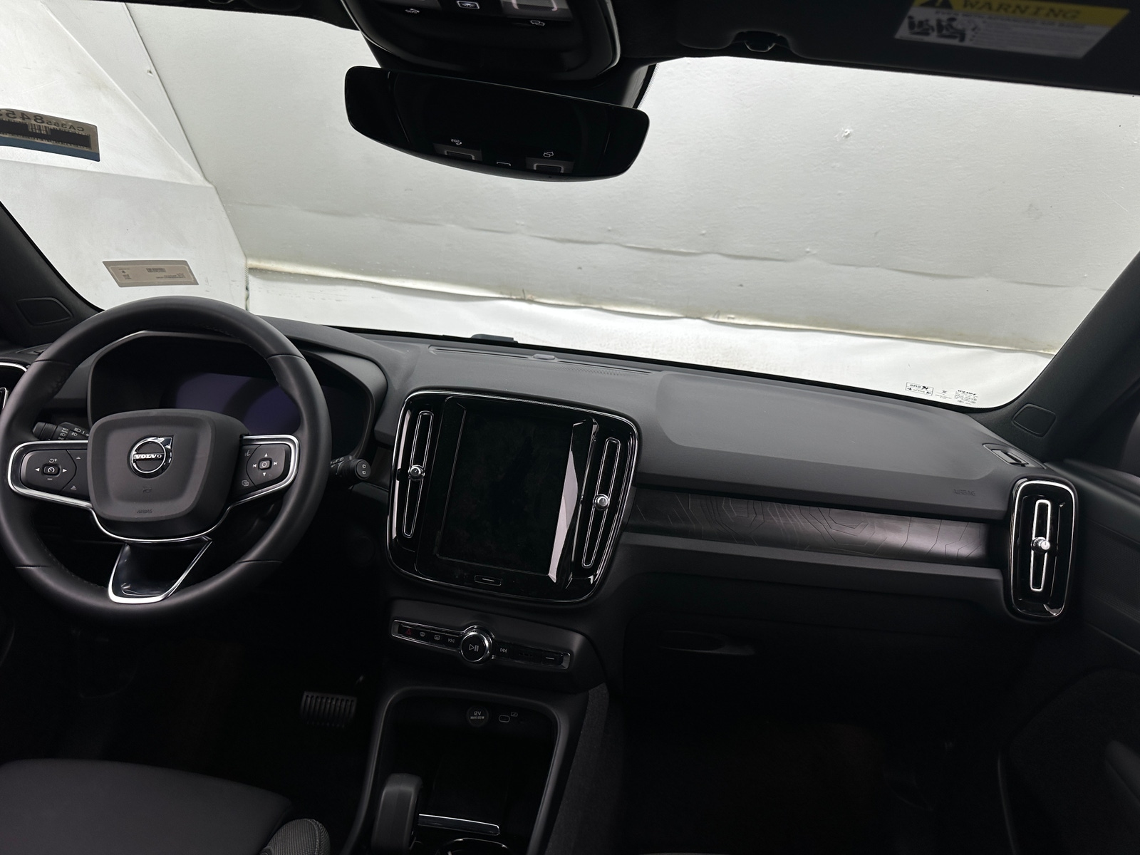 Thumbnail: 2024 Volvo XC40 - 3