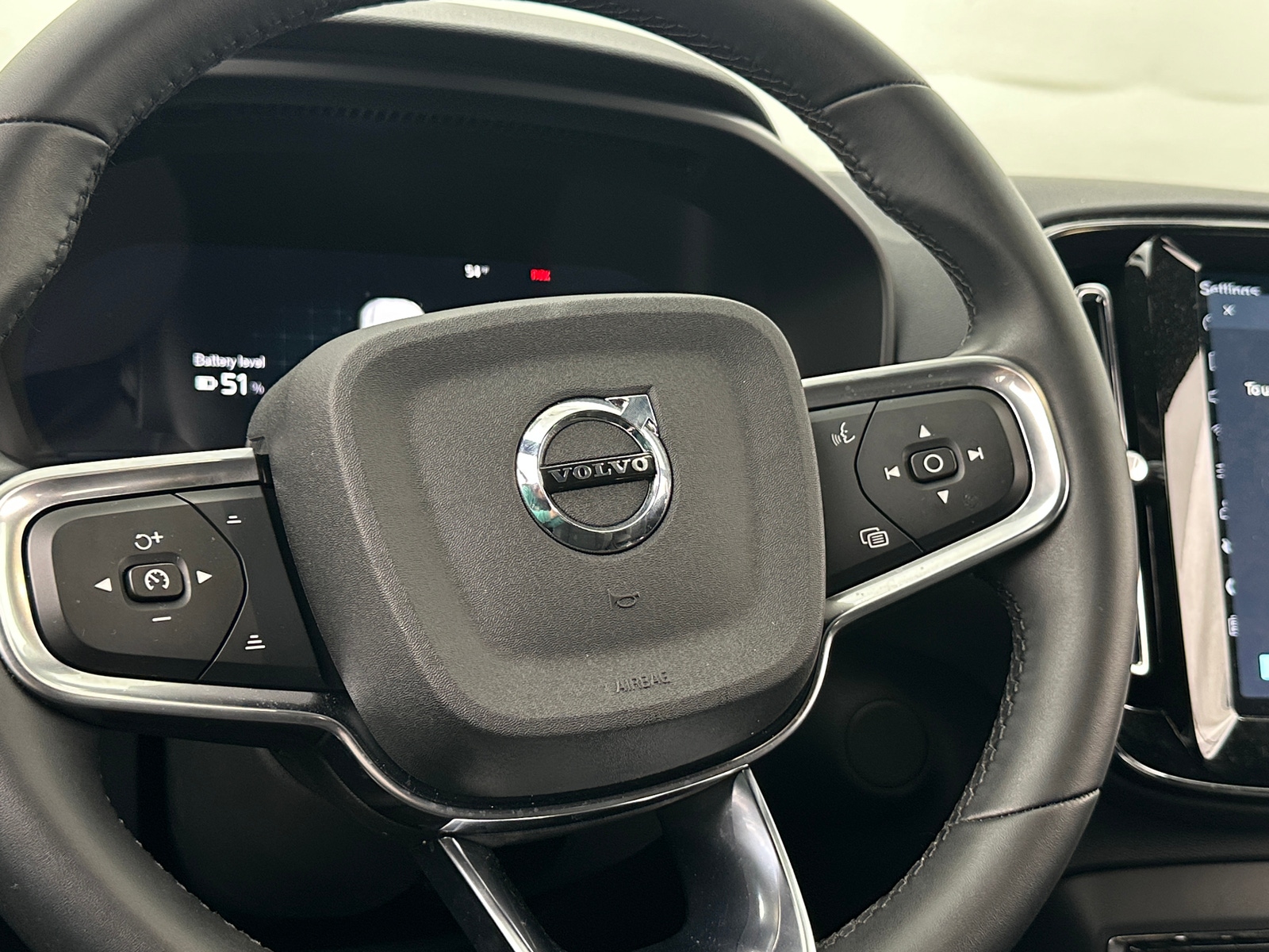 Thumbnail: 2024 Volvo XC40 - 5