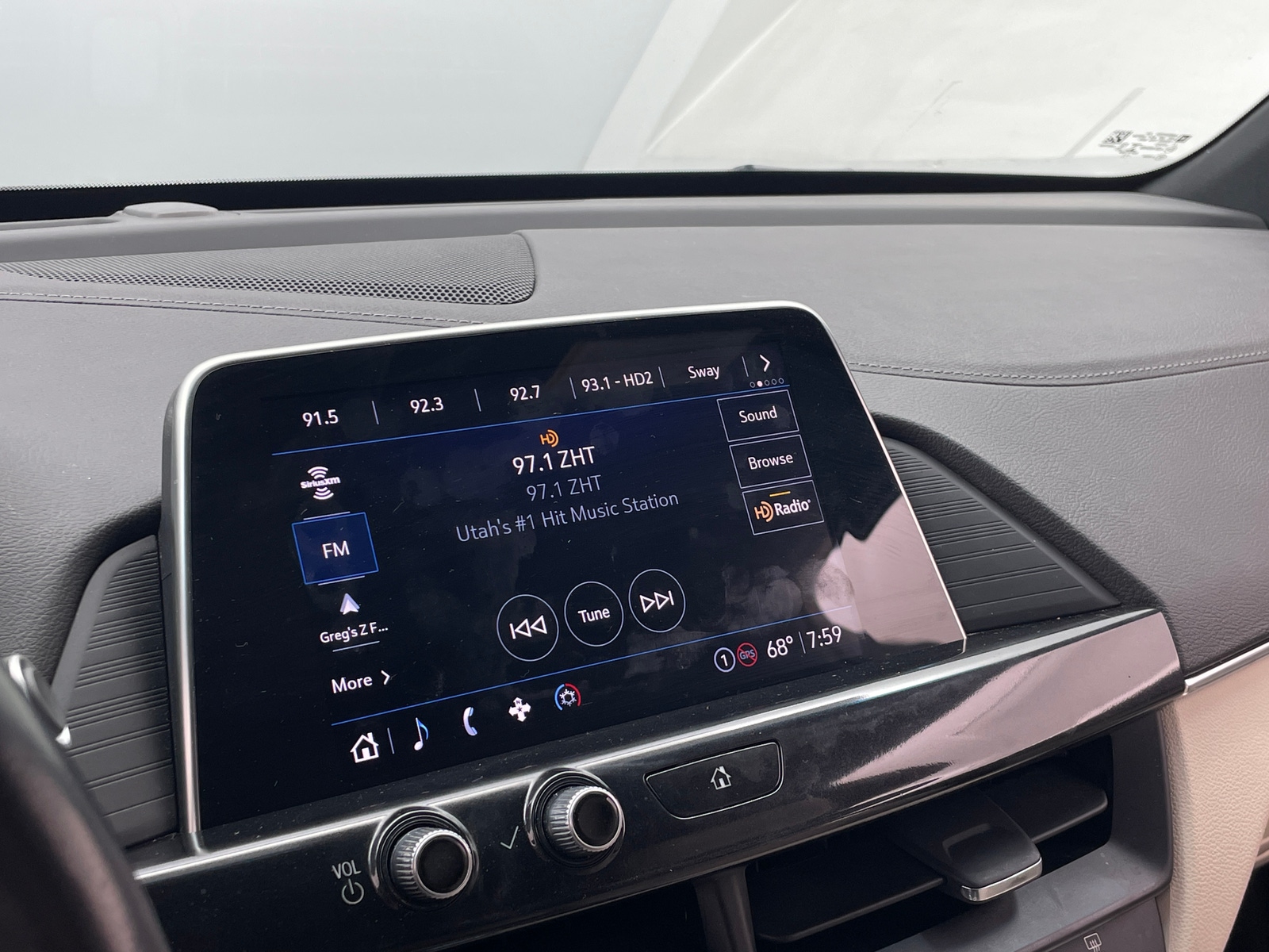 Thumbnail: 2023 Cadillac CT4 - 3