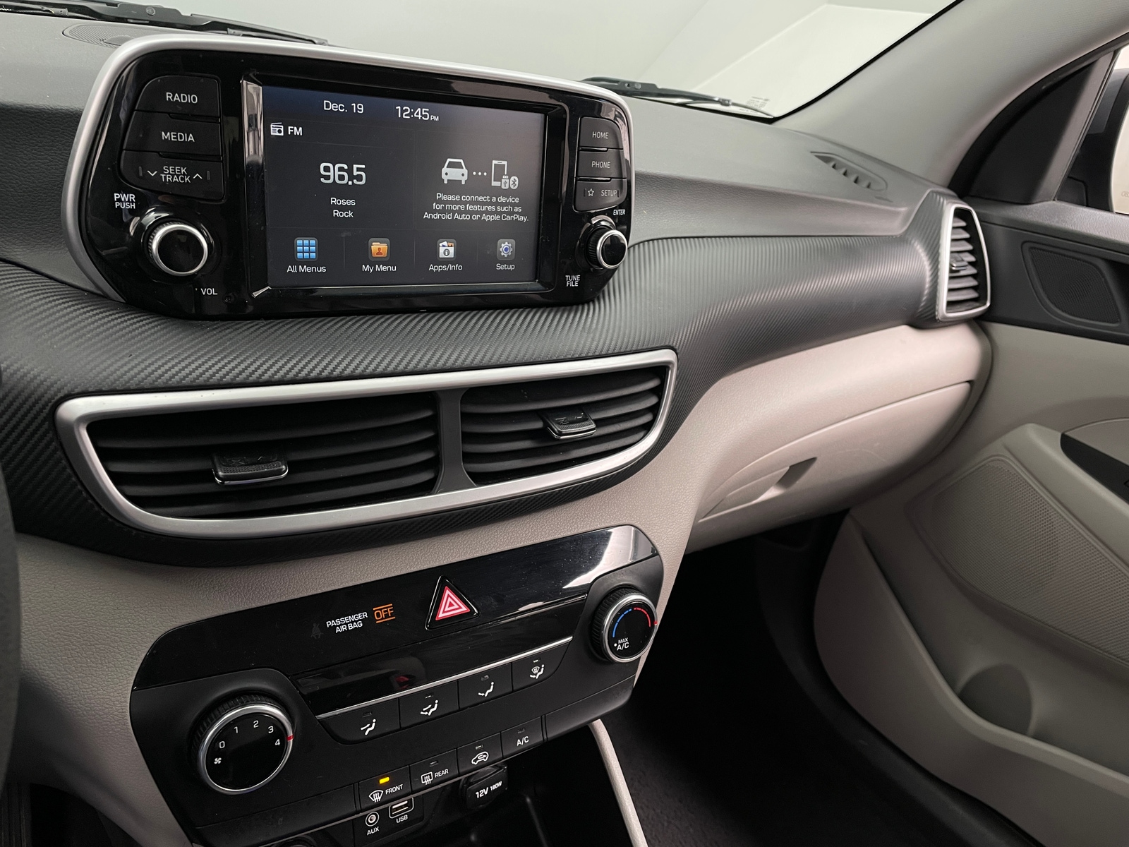 Thumbnail: 2019 Hyundai Tucson - 4