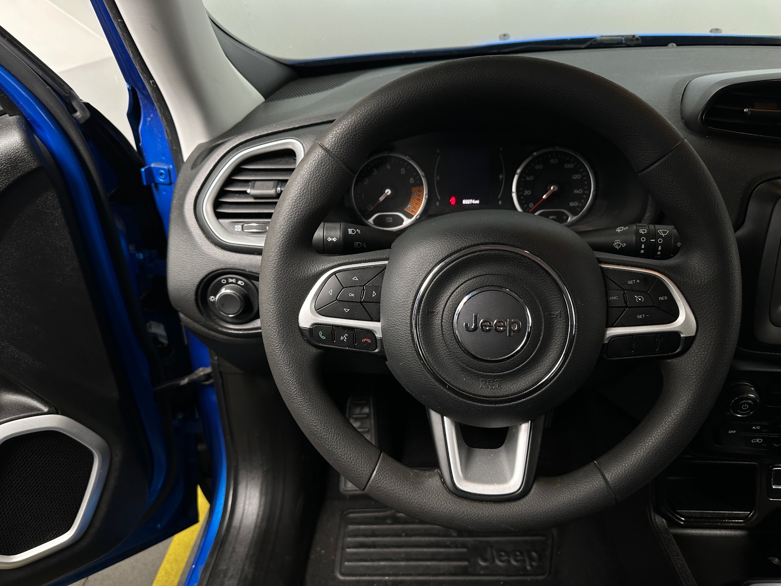 Thumbnail: 2020 Jeep Renegade - 5