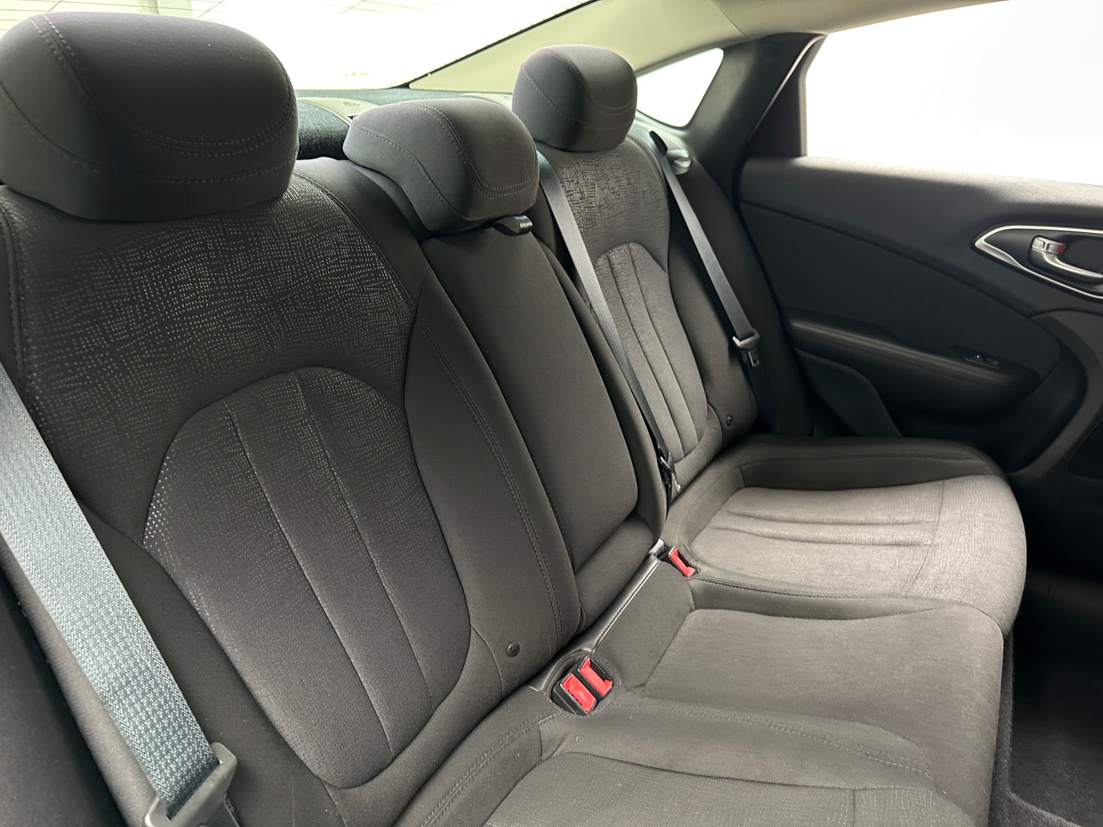 Thumbnail: 2015 Chrysler 200 - 6