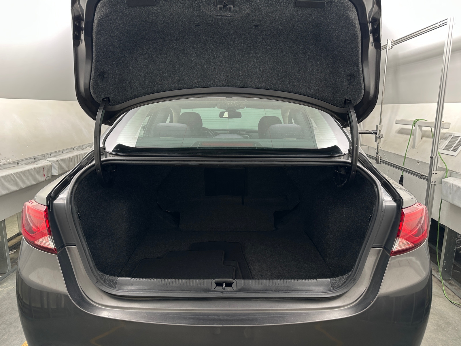 Thumbnail: 2015 Chrysler 200 - 7