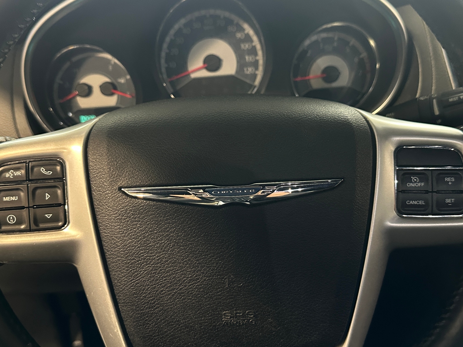 Thumbnail: 2013 Chrysler 200 - 5