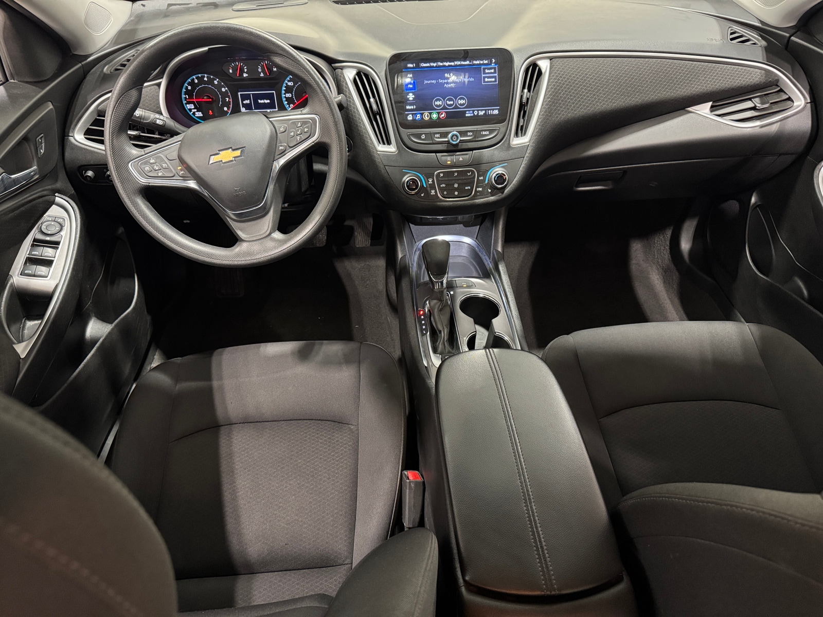 Thumbnail: 2024 Chevrolet Malibu - 3