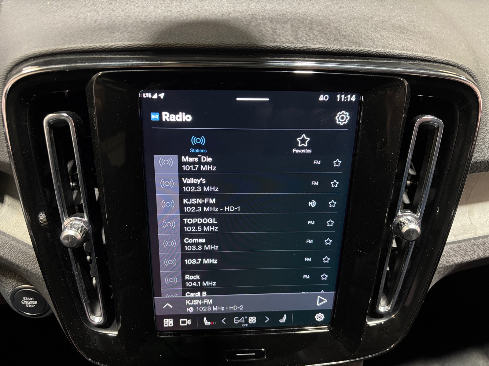 Thumbnail: 2024 Volvo XC40 - 3