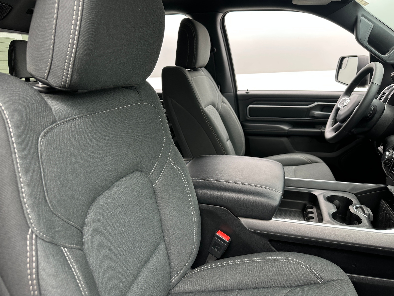 Thumbnail: 2025 RAM 1500 - 2