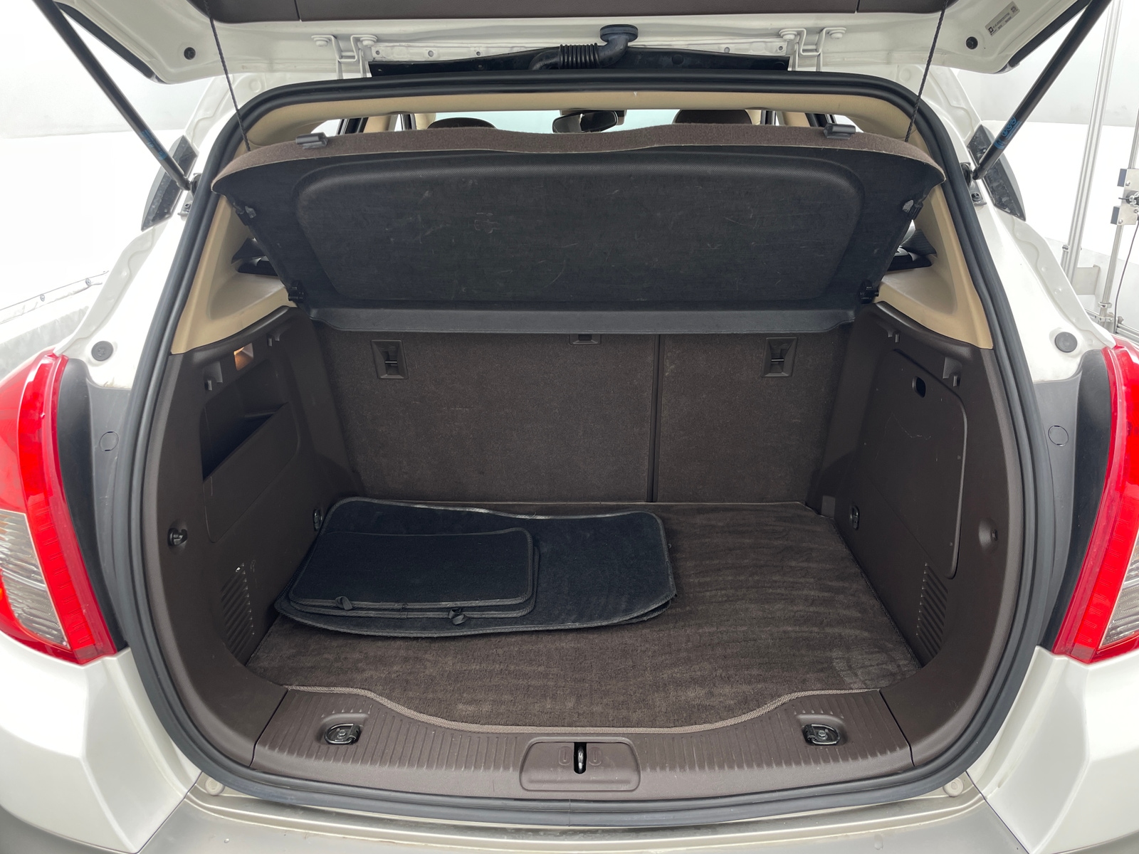 Thumbnail: 2014 Buick Encore - 6