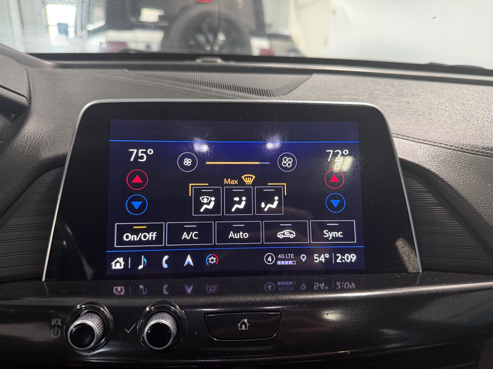 Thumbnail: 2022 Cadillac CT4 - 3