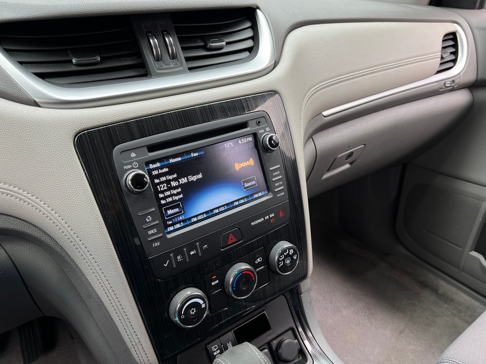 Thumbnail: 2016 Chevrolet Traverse - 4