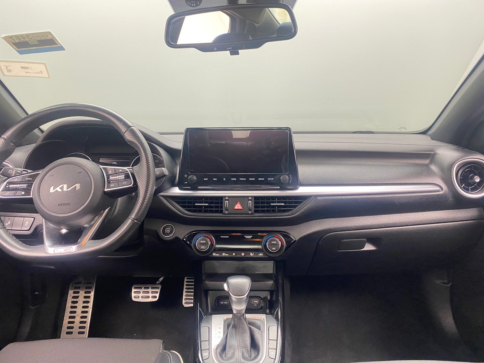 Thumbnail: 2022 Kia Forte - 3