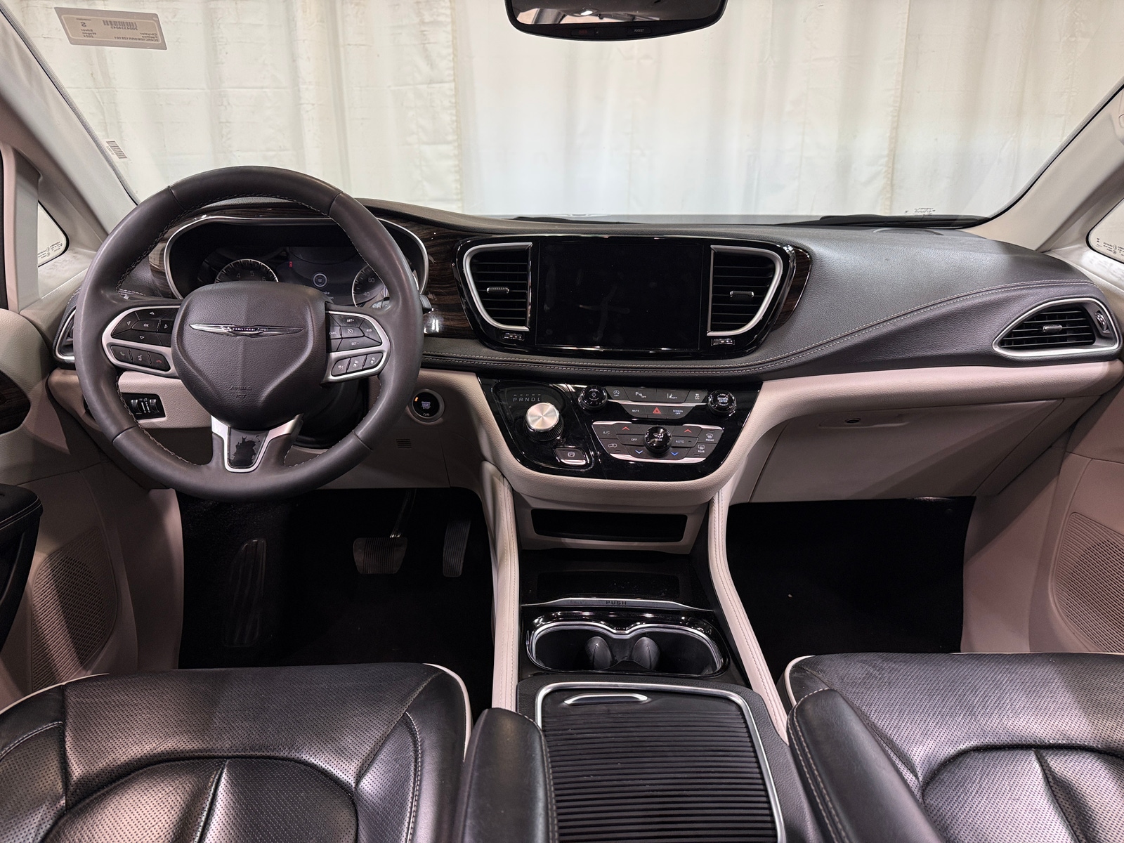 Thumbnail: 2024 Chrysler Pacifica - 2