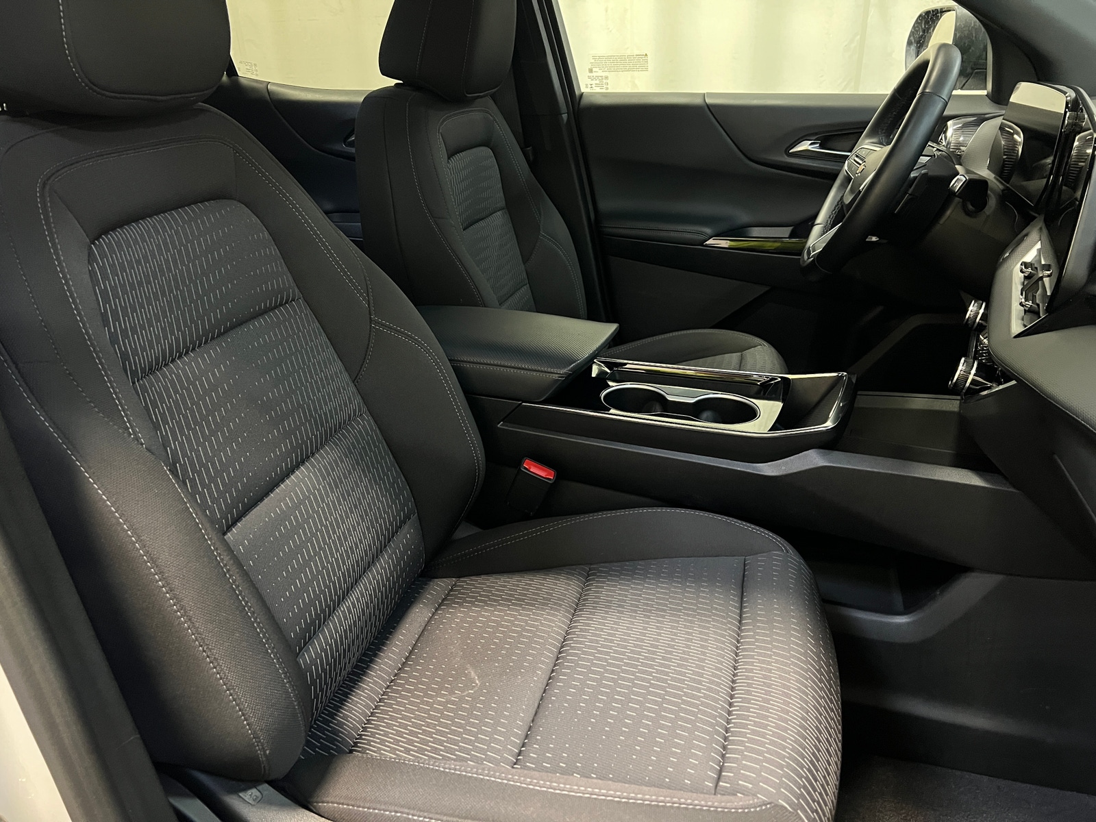 Thumbnail: 2025 Chevrolet Equinox - 2