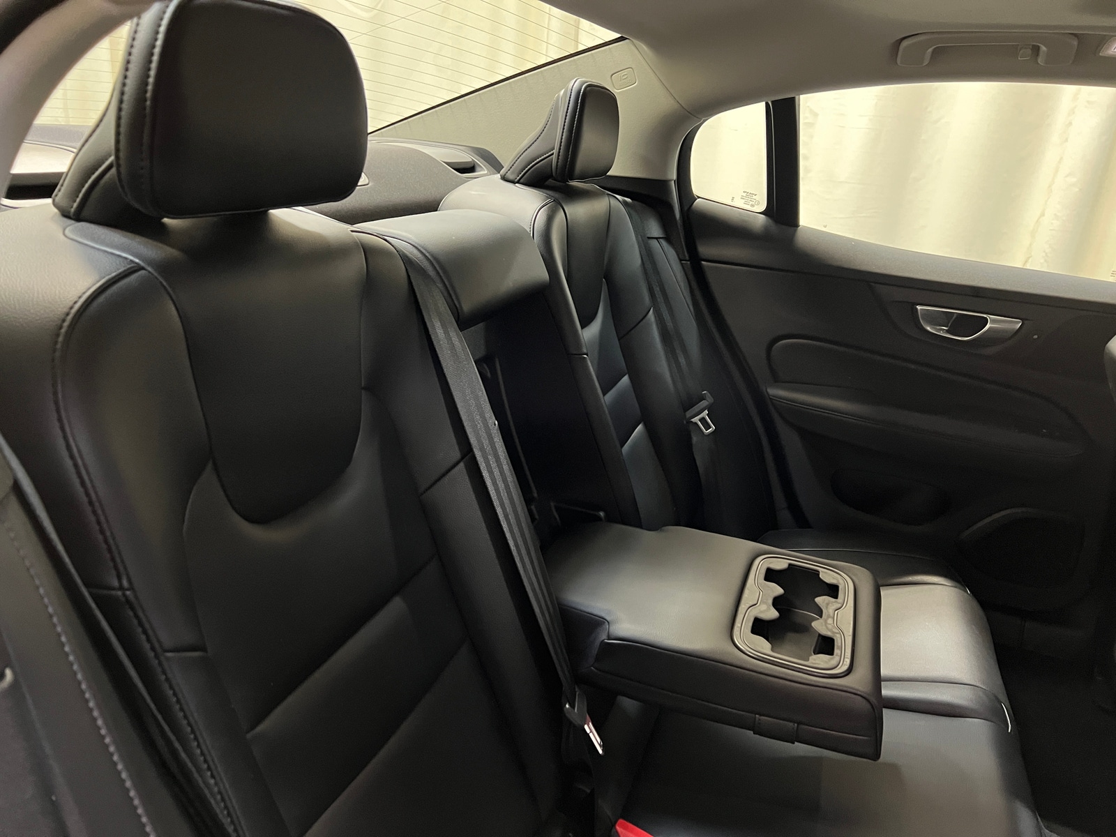 Thumbnail: 2024 Volvo S60 - 6