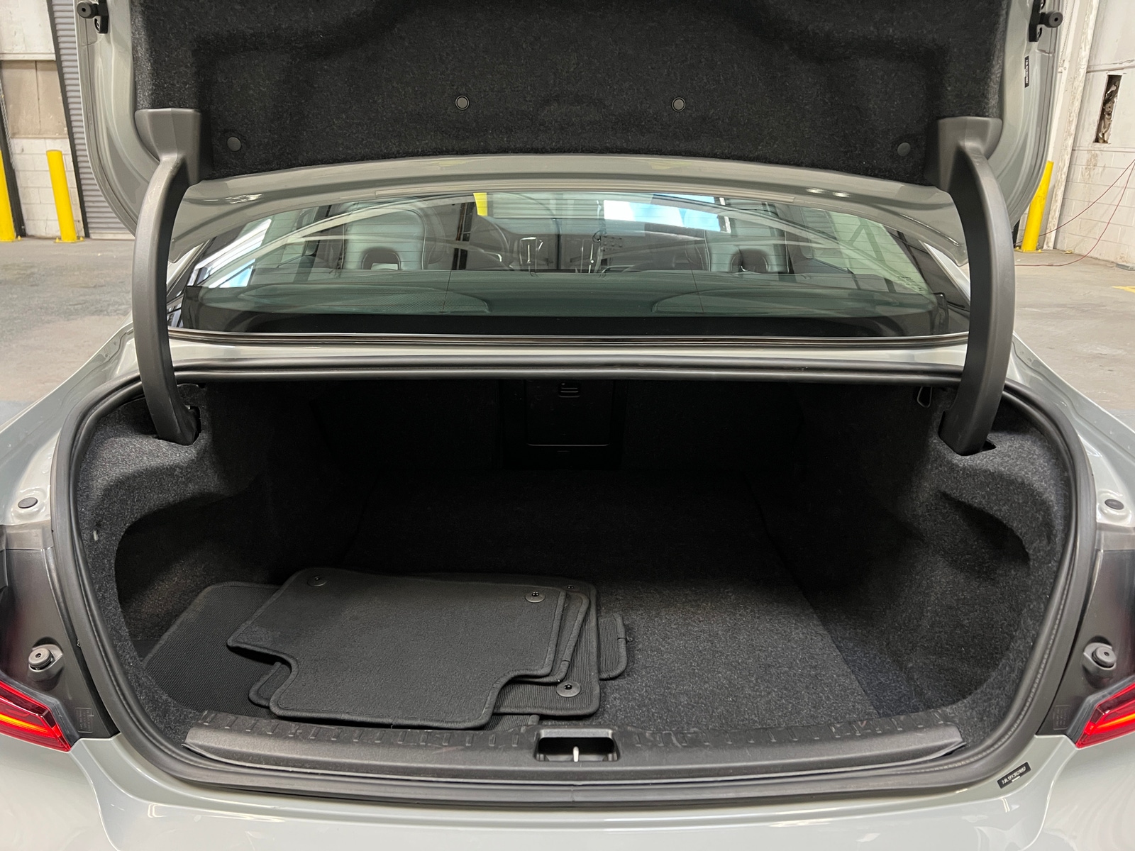 Thumbnail: 2024 Volvo S60 - 7