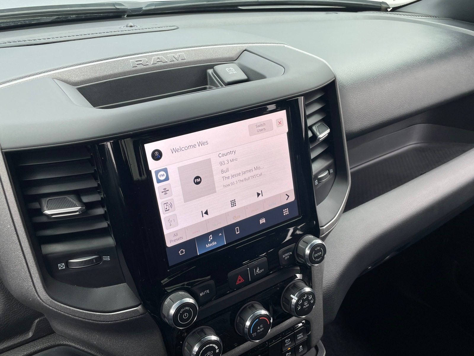 Thumbnail: 2025 RAM 1500 - 4