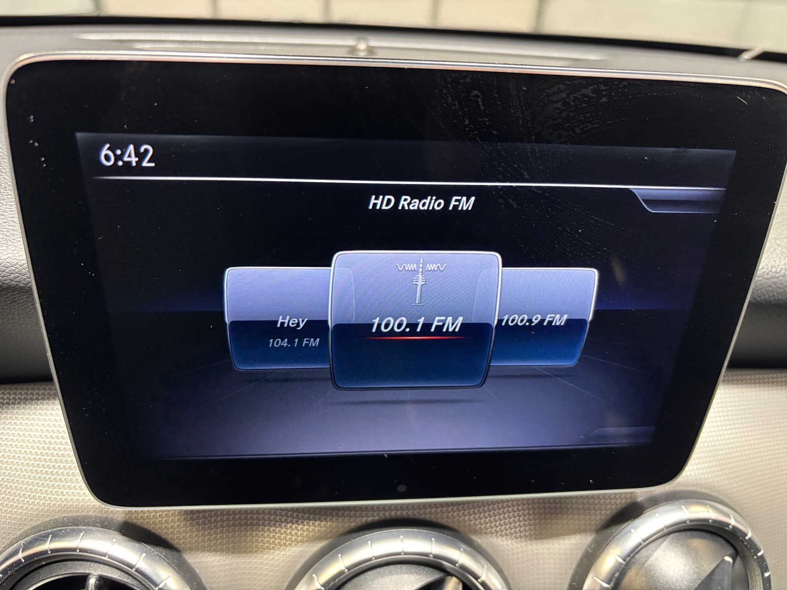 Thumbnail: 2019 Mercedes-Benz CLA - 2