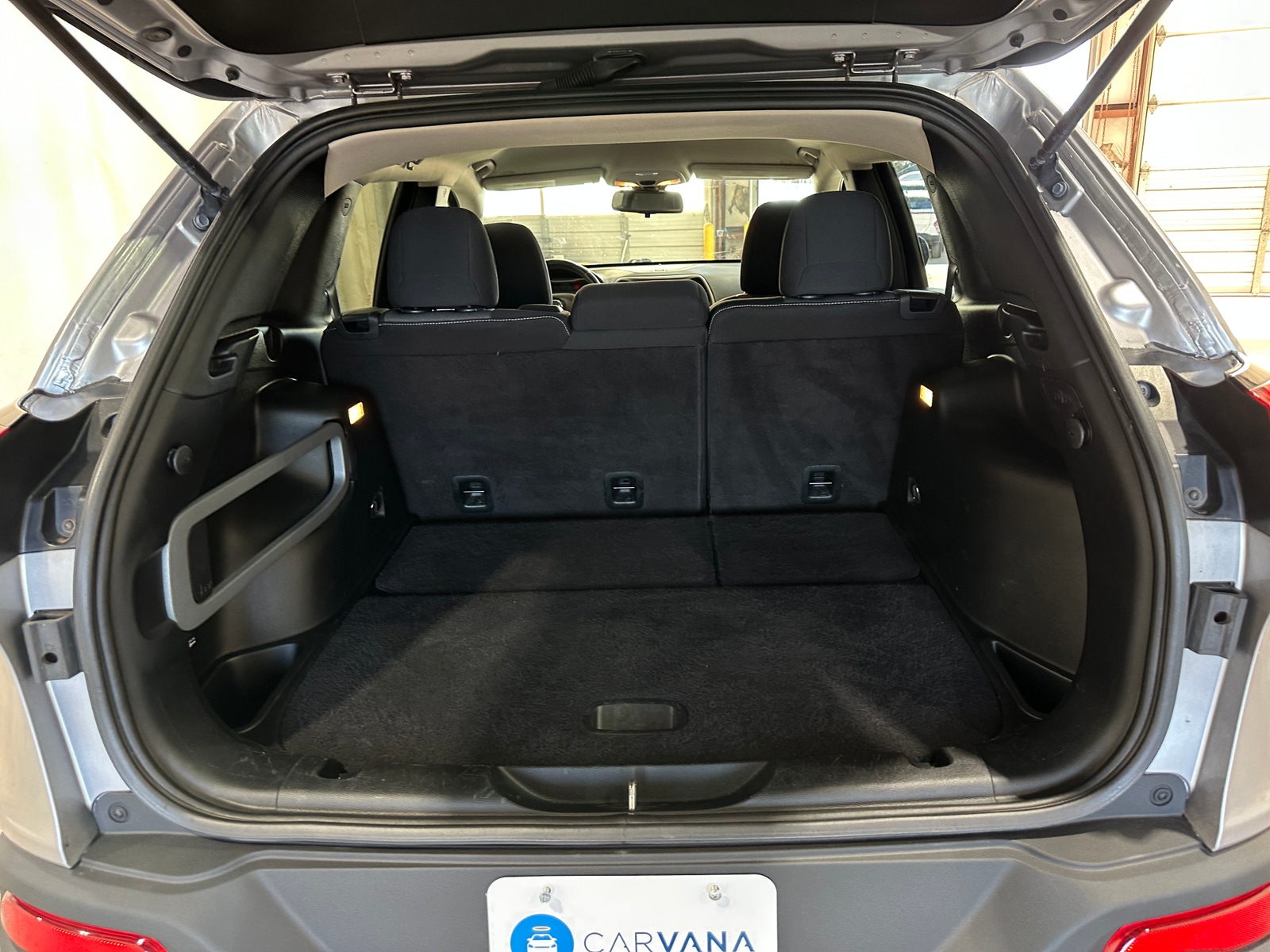 Thumbnail: 2018 Jeep Cherokee - 7