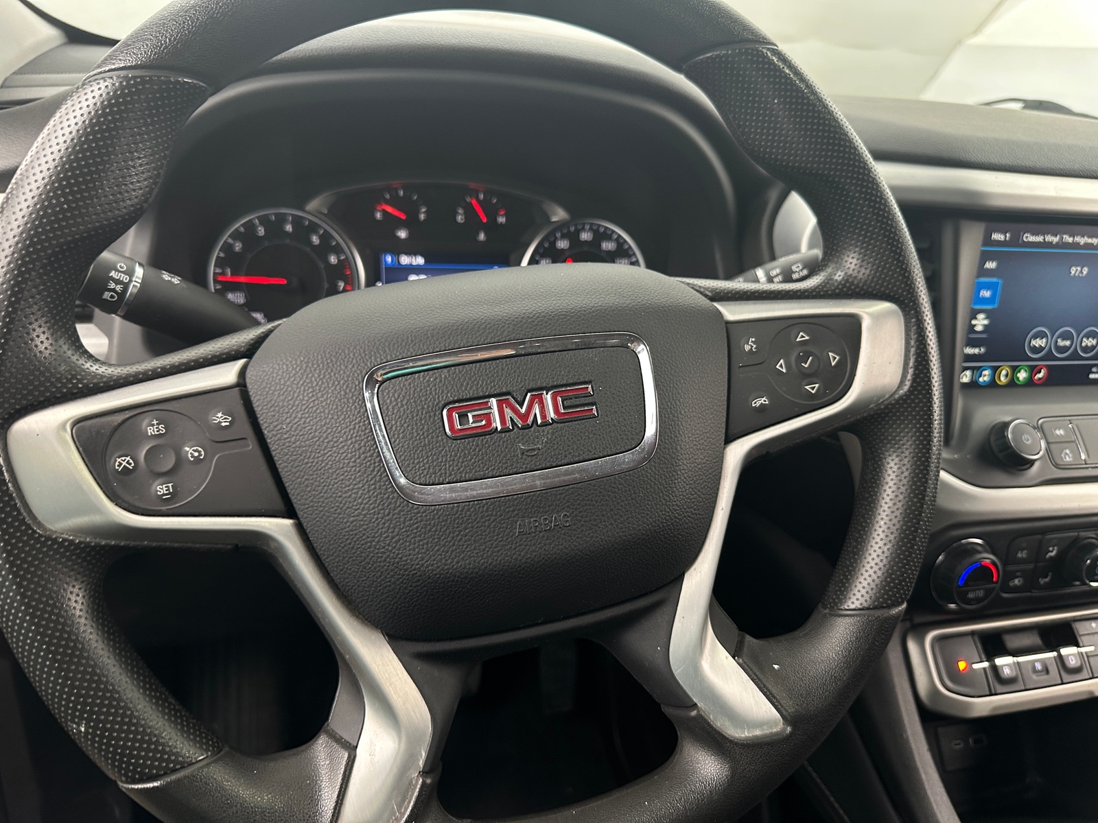 Thumbnail: 2023 GMC Acadia - 5