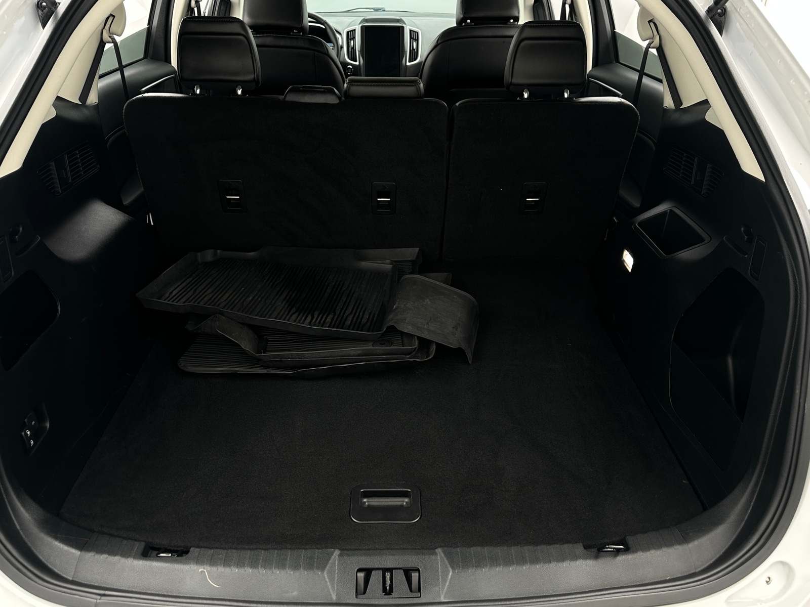 Thumbnail: 2021 Ford Edge - 6