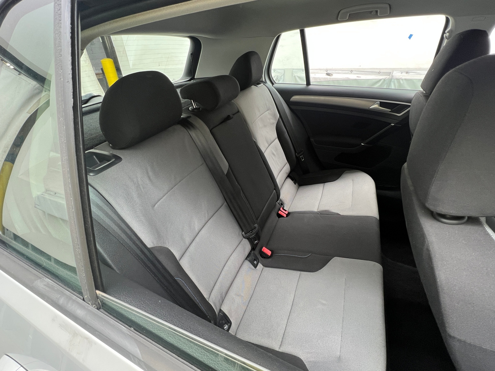 Thumbnail: 2016 Volkswagen e-Golf - 6