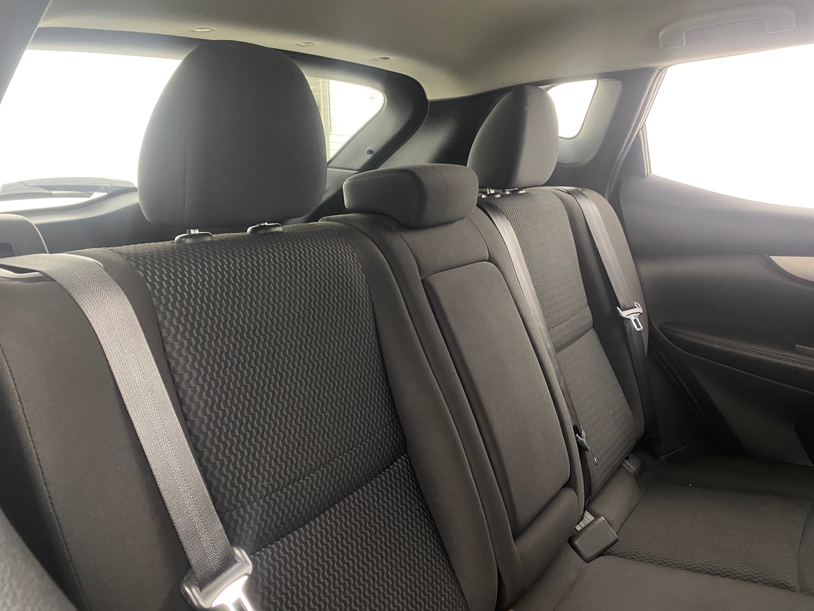 Thumbnail: 2017 Nissan Rogue Sport - 6