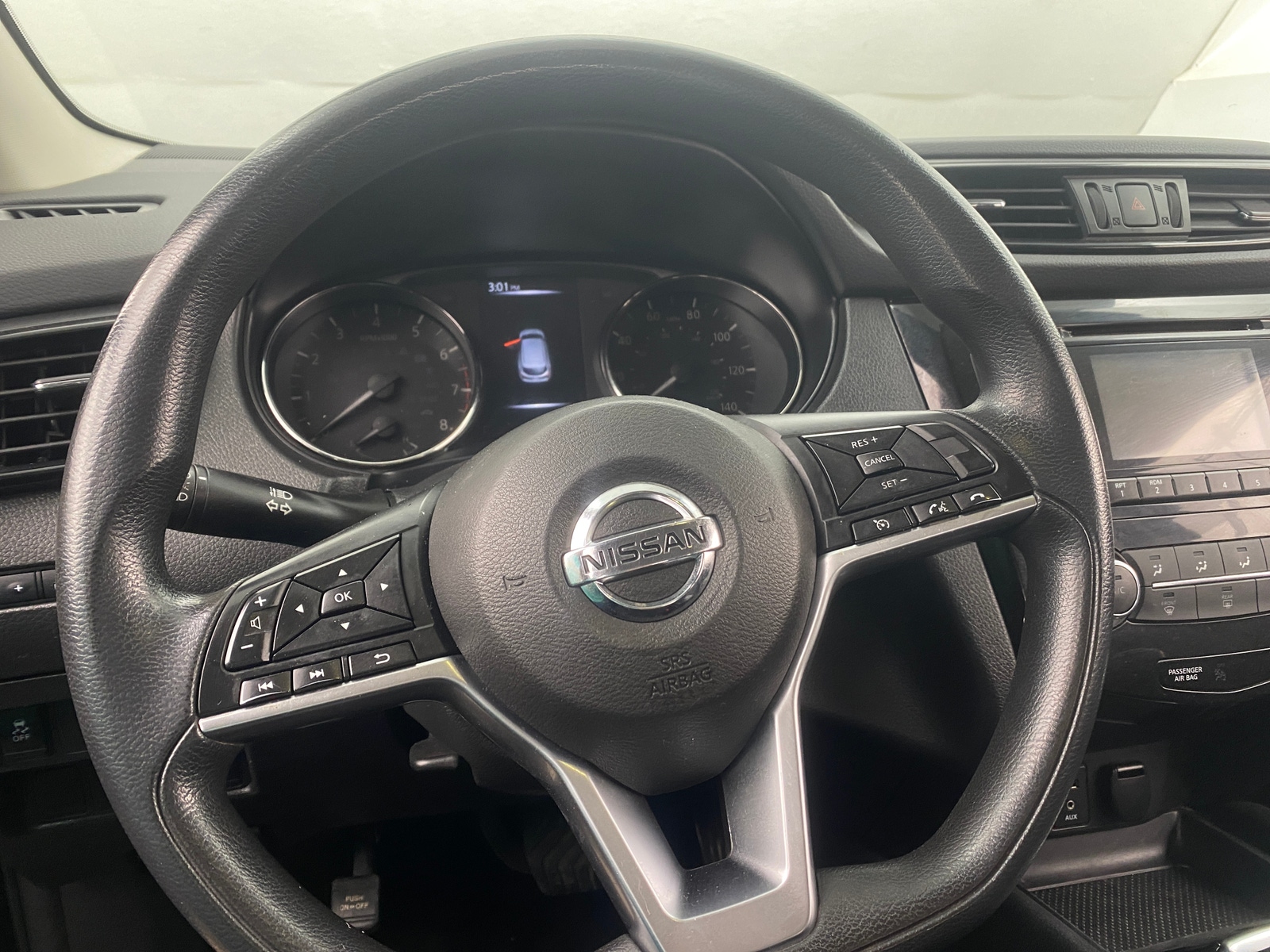 Thumbnail: 2017 Nissan Rogue Sport - 5