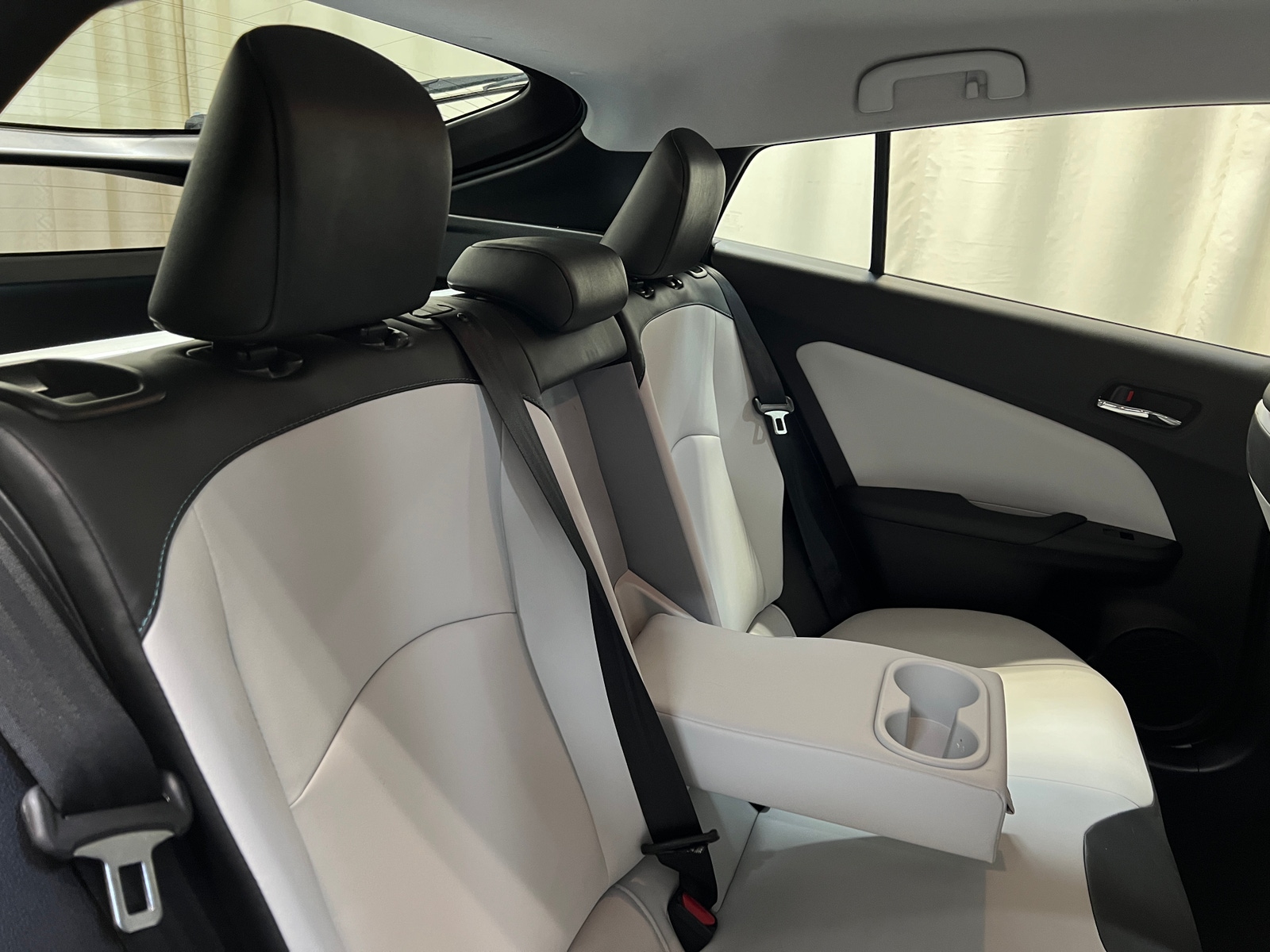 Thumbnail: 2019 Toyota Prius - 5