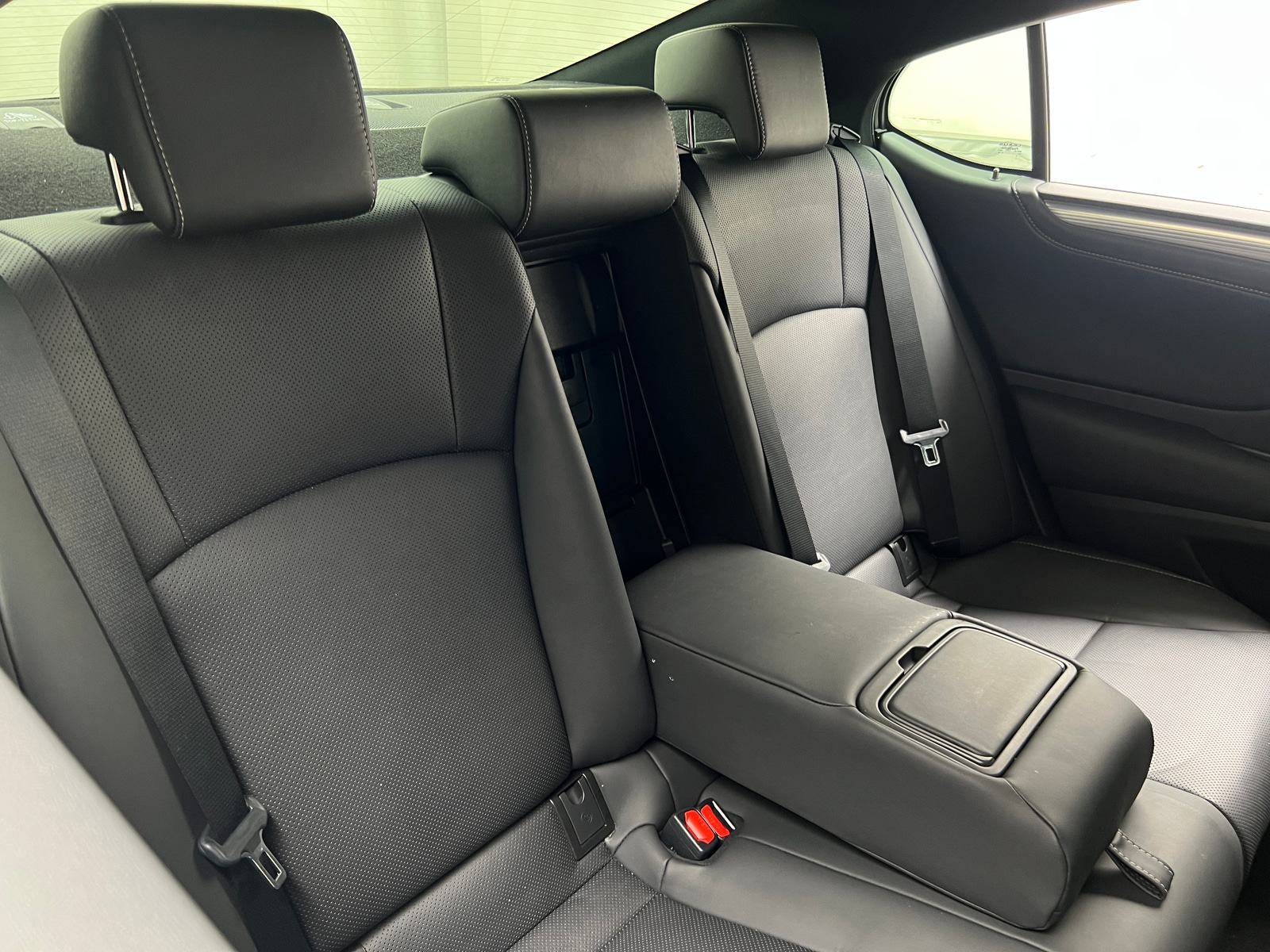 Thumbnail: 2021 Lexus ES - 5