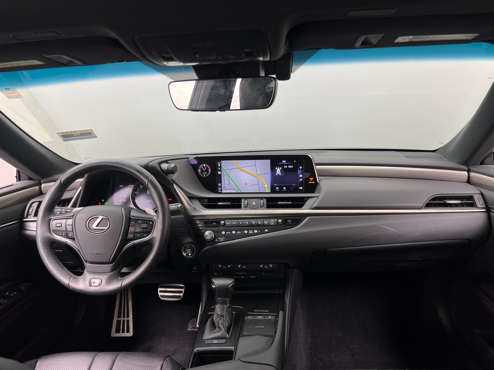 Thumbnail: 2021 Lexus ES - 2