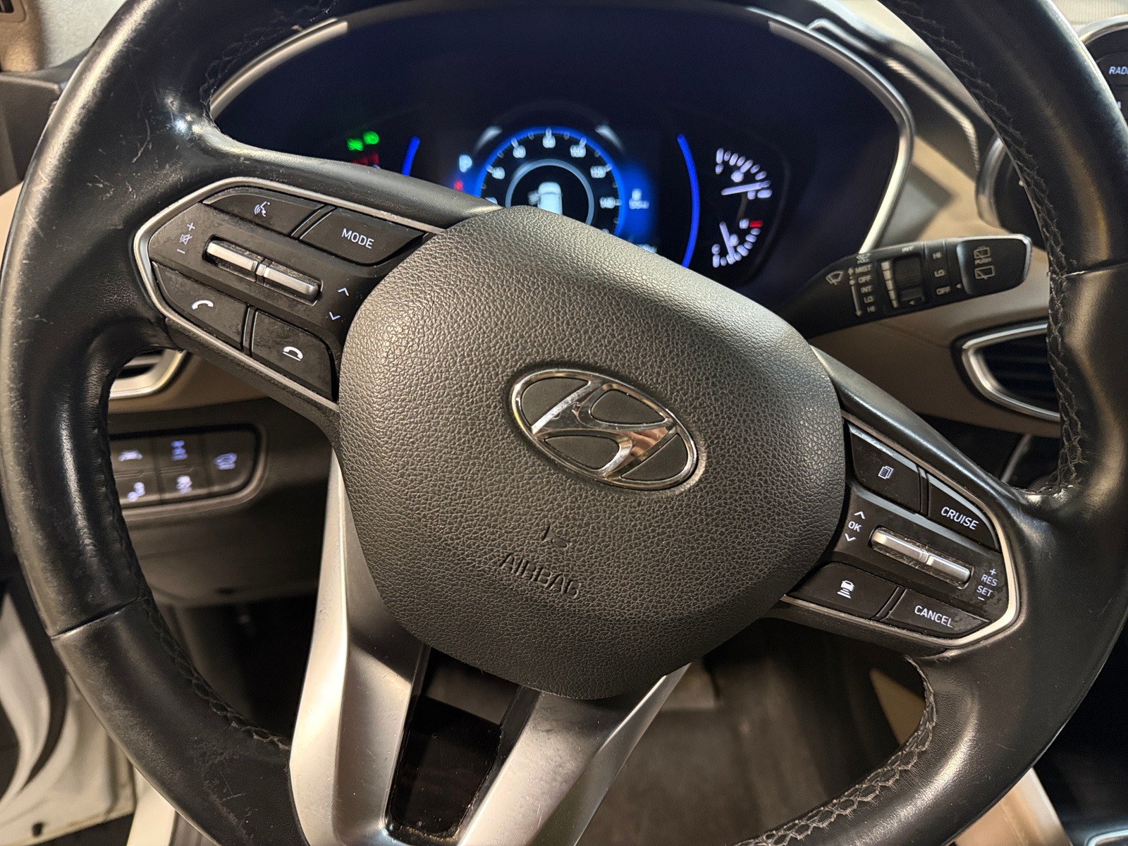 Thumbnail: 2020 Hyundai Santa Fe - 4