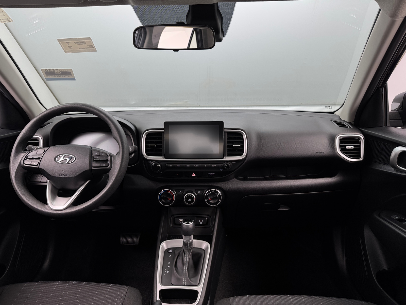 Thumbnail: 2024 Hyundai Venue - 3