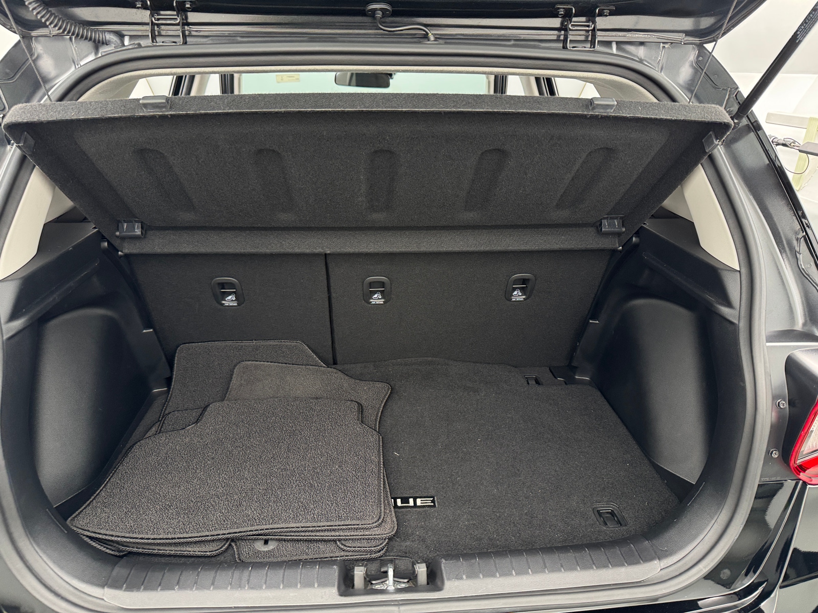 Thumbnail: 2024 Hyundai Venue - 7